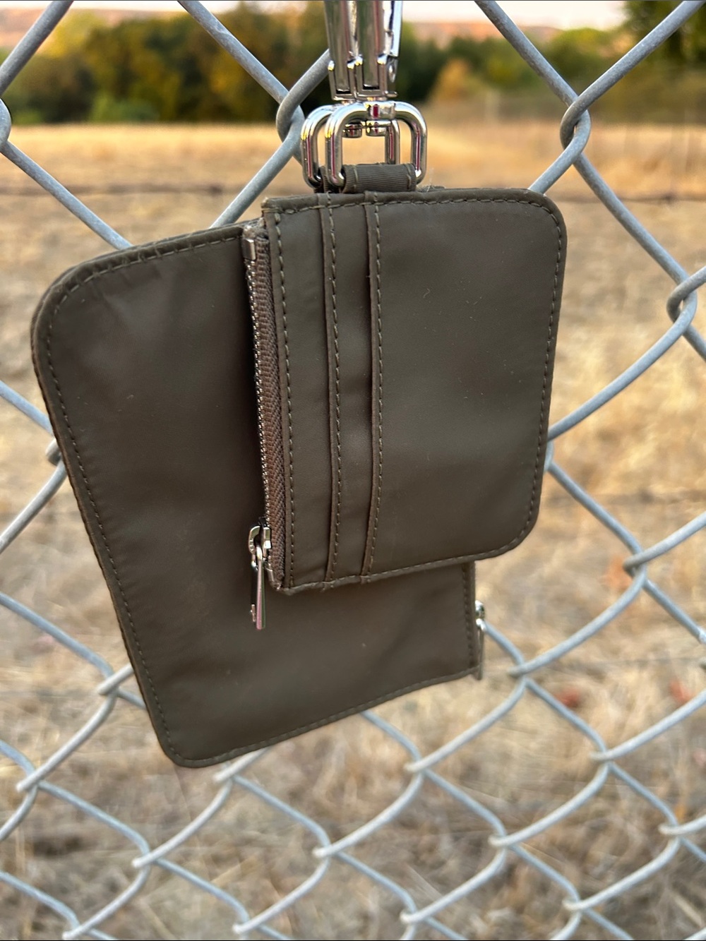 Aritzia Go-Getter Wristlet Olive Green